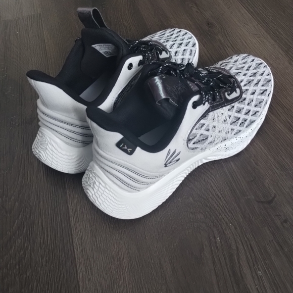 Sz 7.5 Under Armour Curry 9 Flow PE March Madness 2K22 Basketball 3025769-104 - Picture 6 of 9